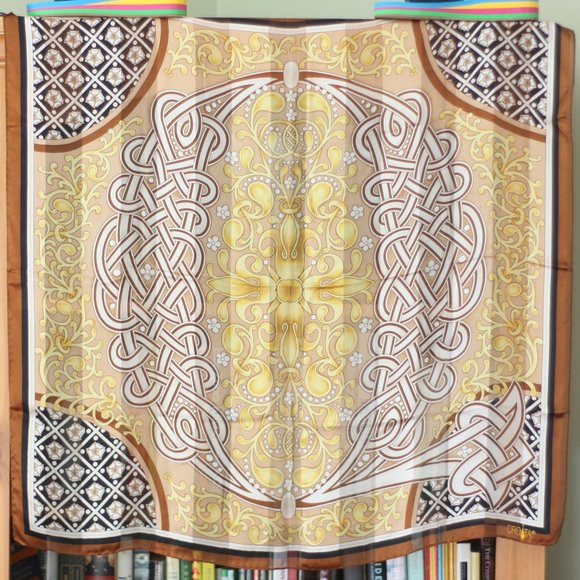 CROATA Celtic-like silk Scarf - Picture 1 of 5